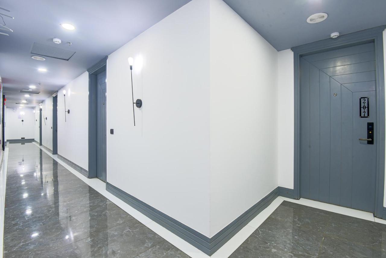 גורגאון Bedchambers Serviced Apartments - Cyber City מראה חיצוני תמונה